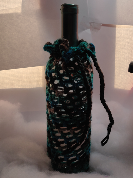 Crocheted wine cozy with drawstring