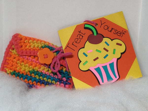 Cupcake gift tag with gift card holder