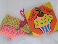 Cupcake gift tag with gift card holder