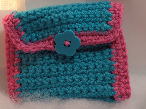 Crochet gift card holder with flower button